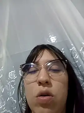 lareinalareinadelanal online show from November 4, 2025, 11:26 pm