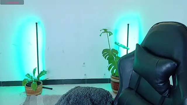 Sarasavage online show from March 17, 2026, 12:19 pm