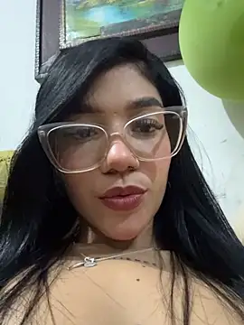 ElaRose 12 online show from June 5, 2026, 5:14 am