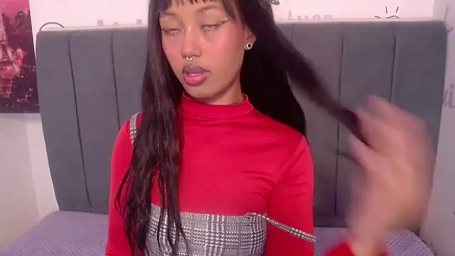 SachaBratz online show from February 5, 2026, 11:26 am