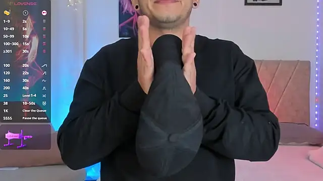 jhosepMoreno online show from October 10, 2025, 2:05 pm