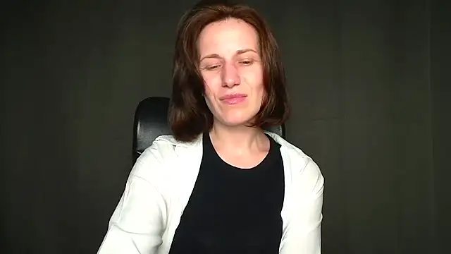 Snapshot of Kelly_Kisss chatting on May 6, 2026, 11:15 am Kelly Kisss online show from May 6, 2026, 11:15 am