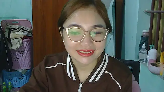 Uhem112 online show from November 4, 2025, 3:38 am