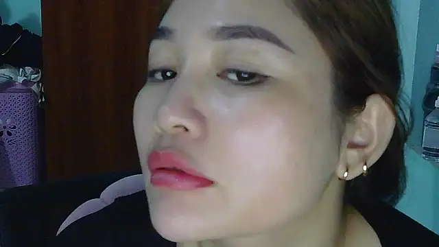 Uhem112 online show from November 10, 2025, 1:32 pm