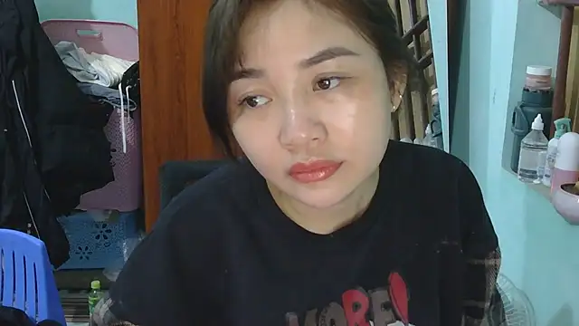 Uhem112 online show from November 17, 2025, 1:06 pm