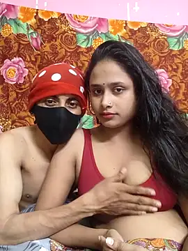 Seducing couple online show from September 22, 2025, 11:12 am