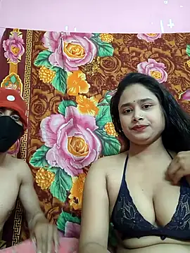 Seducing couple online show from March 3, 2026, 5:02 am