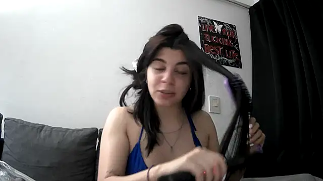 VioletaZein online show from November 16, 2025, 5:02 am