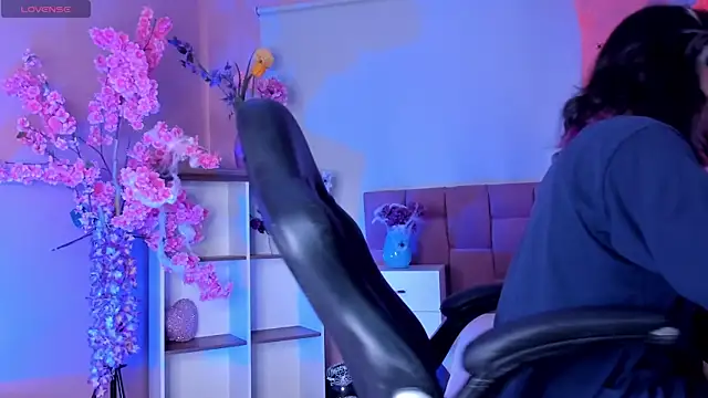 dandii 69 online show from October 15, 2025, 8:42 pm