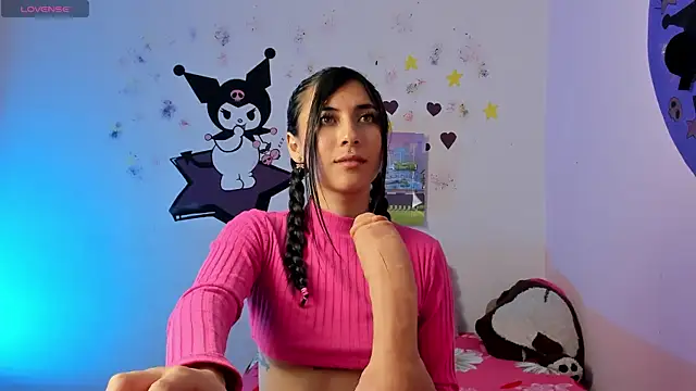 Alanaloiiss  online show from October 10, 2025, 2:32 am