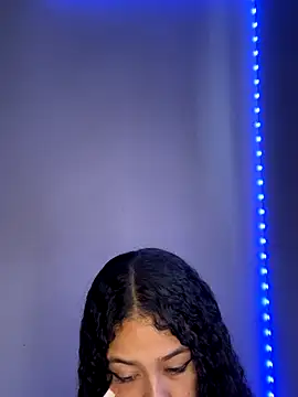 jadee8 online show from November 10, 2025, 7:46 pm