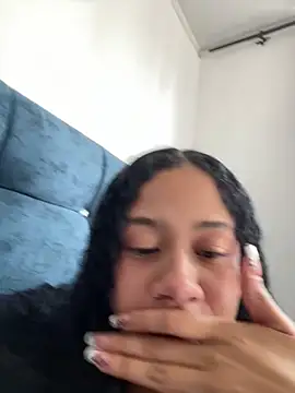 jadee8 online show from April 21, 2026, 7:28 pm