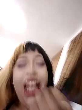 YukiRam online show from April 15, 2026, 3:02 am