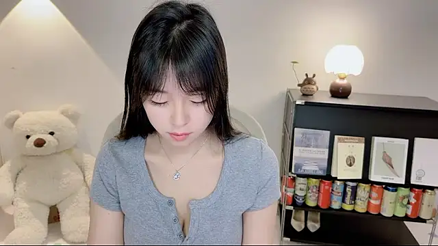 Snapshot of Onechestnut chatting on June 11, 2026, 3:59 am Onechestnut online show from June 11, 2026, 3:59 am