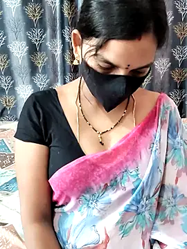 Snapshot of Lalitha-1995 chatting on April 18, 2026, 4:16 am Lalitha-1995 online show from April 18, 2026, 4:16 am