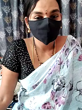Snapshot of Lalitha-1995 chatting on May 14, 2026, 5:14 am Lalitha-1995 online show from May 14, 2026, 5:14 am