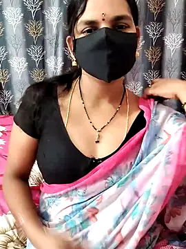 Snapshot of Lalitha-1995 chatting on May 17, 2026, 4:21 am Lalitha-1995 online show from May 17, 2026, 4:21 am