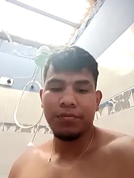 Snapshot of Oscariin96 chatting on March 3, 2026, 12:22 pm Oscariin96 online show from March 3, 2026, 12:22 pm