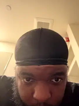 sneakdalink online show from November 18, 2025, 5:39 pm