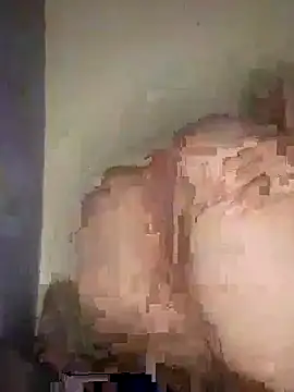 yaraa49 online show from October 13, 2025, 4:07 pm