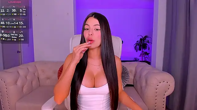 Snapshot of MeganScott chatting on February 15, 2025, 2:04 am MeganScott online show from February 15, 2025, 2:04 am