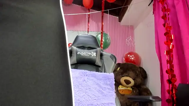 Mindy 19 online show from February 22, 2026, 10:58 am