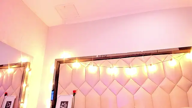 Snapshot of Scarletbigbug chatting on February 25, 2026, 11:42 am Scarletbigbug online show from February 25, 2026, 11:42 am