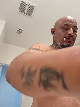 blackoxxx69 online show from October 3, 2025, 1:02 am