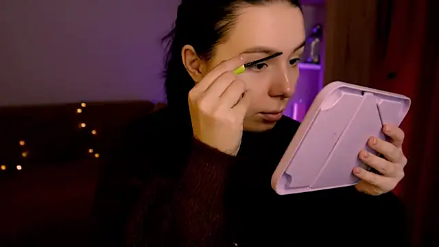 Snapshot of Di_na_Bell chatting on February 17, 2026, 6:43 am Di na Bell online show from February 17, 2026, 6:43 am