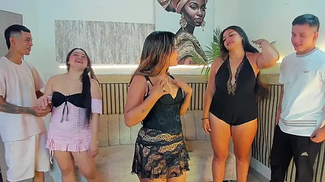 stangirls  online show from December 16, 2025, 1:16 pm