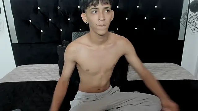 Sebas cat online show from February 7, 2026, 2:48 am