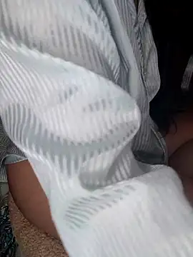 Snapshot of HotLaurha chatting on December 16, 2025, 4:50 am HotLaurha online show from December 16, 2025, 4:50 am