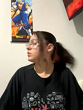 babykalirose online show from December 19, 2025, 7:48 am