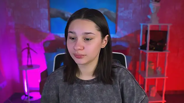 KimClarks  online show from November 7, 2025, 8:14 am