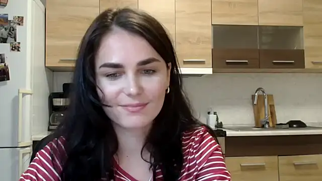 Silviaa a online show from October 7, 2025, 3:42 pm