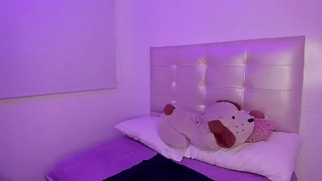 Anna Blade  online show from September 13, 2025, 2:28 pm