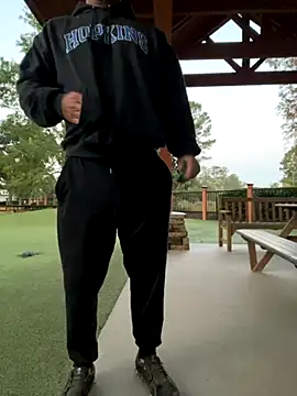 cyclone1212 online show from November 3, 2025, 11:33 am