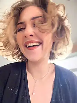 Snapshot of KellyKeler chatting on April 1, 2026, 10:16 am KellyKeler online show from April 1, 2026, 10:16 am