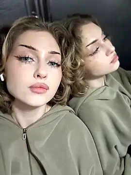 Snapshot of KellyKeler chatting on April 3, 2026, 11:08 am KellyKeler online show from April 3, 2026, 11:08 am