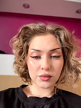 Snapshot of KellyKeler chatting on April 4, 2026, 11:08 am KellyKeler online show from April 4, 2026, 11:08 am