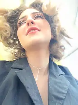 Snapshot of KellyKeler chatting on April 16, 2026, 10:49 am KellyKeler online show from April 16, 2026, 10:49 am