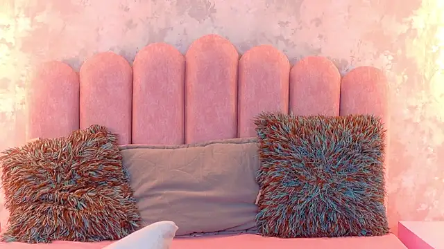 JasmineRhodes online show from March 31, 2026, 12:16 pm