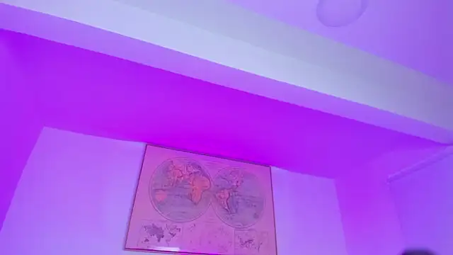 kitty sweeety  online show from March 12, 2026, 12:33 pm