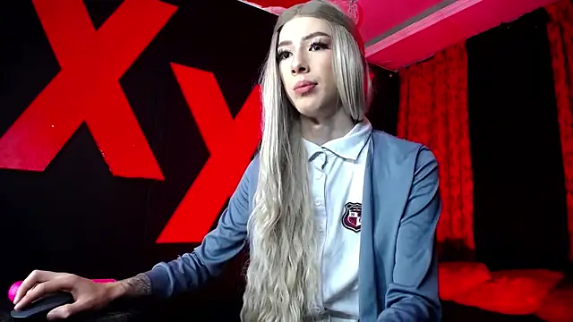 abrilbigcock online show from September 18, 2025, 2:57 am