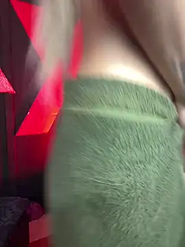 Snapshot of abrilbigcock chatting on February 9, 2026, 5:11 am abrilbigcock online show from February 9, 2026, 5:11 am