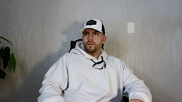 Ades Lowe online show from October 8, 2025, 11:52 am