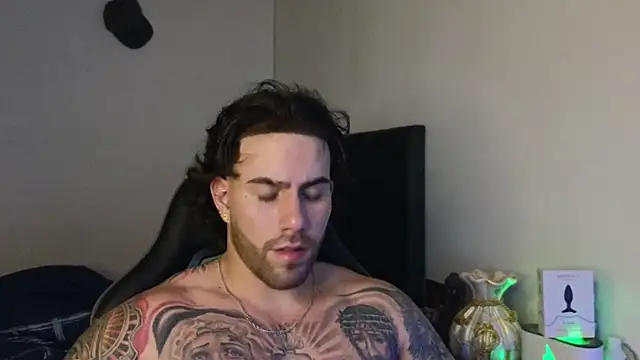 Ades Lowe online show from March 28, 2026, 8:47 am