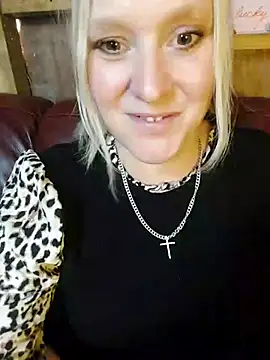 Snapshot of Bouncy-Bella28X chatting on November 4, 2025, 12:26 pm Bouncy-Bella28X online show from November 4, 2025, 12:26 pm