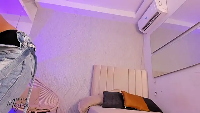 Snapshot of keyla_mejia chatting on February 7, 2026, 12:09 pm keyla mejia online show from February 7, 2026, 12:09 pm