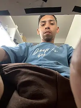 Oqui online show from April 23, 2026, 8:11 pm